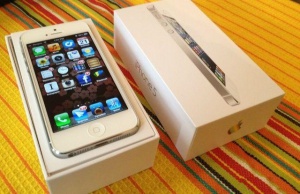 Apple, iPhone 564  