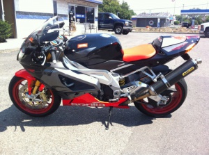 ������ ��������� Aprilia RSV Factory