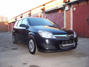 OPEL ASTRA 2008.