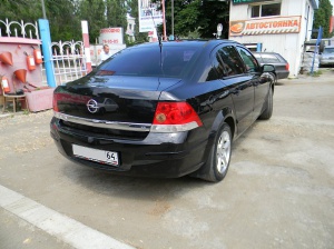 Opel Astra 1.6AT sedan
