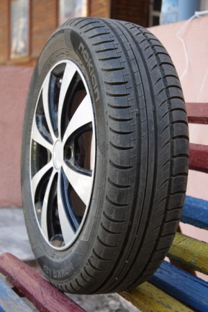  Nokian hakka i3 165/65 R14   4x100