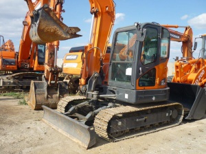  Doosan DX 80 R, 2012. .,  300..