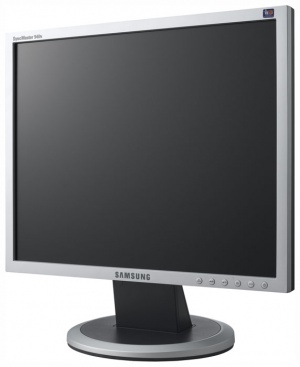    19   Samsung SyncMaster 940n    2000