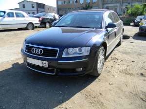 AUDI 8 4.2 4WD Long